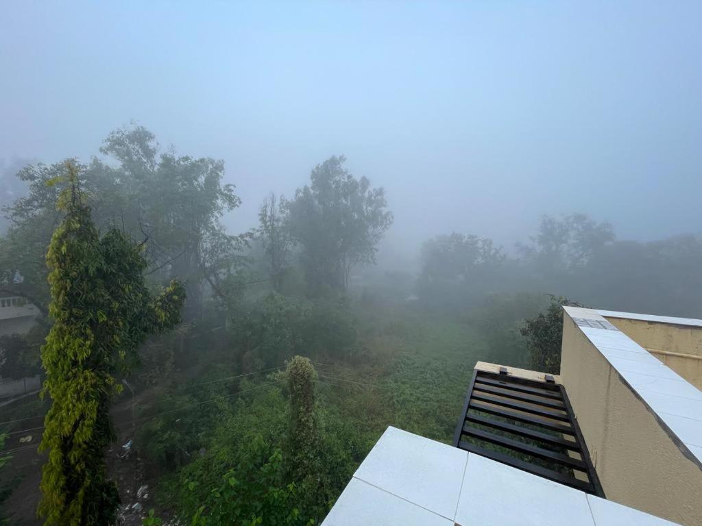 Hotel Phoenix Lonavala Extérieur photo